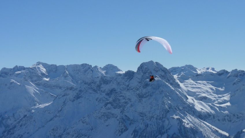 Paragliding, www.aktivostrig.dk